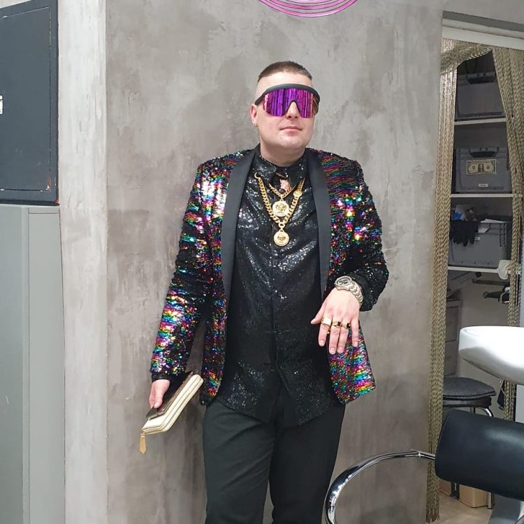 a8bf56da-5bf0-4883-bd4c-117e5c588a00